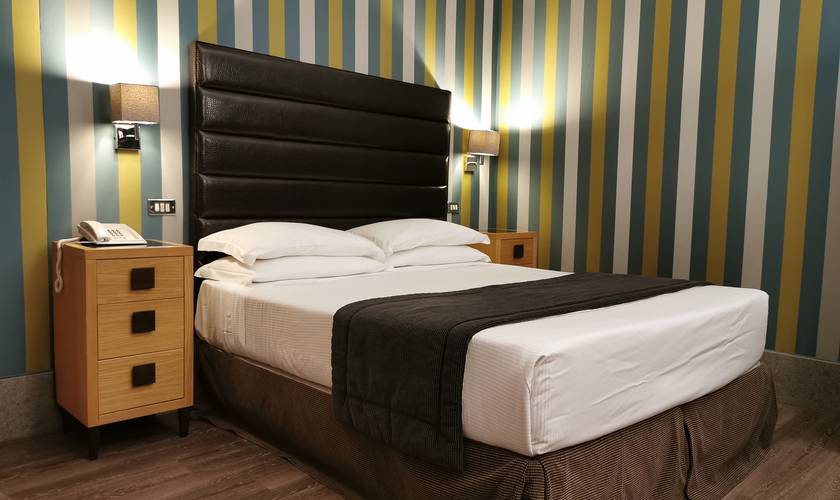 Standard double room Hotel Royal Court**** ROME Standard double room Hotel Royal Court**** ROME