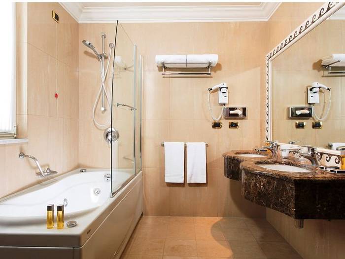 Junior suite grand hotel vanvitelli**** caserta Junior suite grand hotel vanvitelli**** caserta