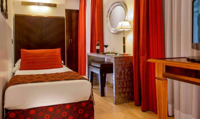Camera superior singola Hotel Ariston**** ROMA Camera superior singola Hotel Ariston**** ROMA