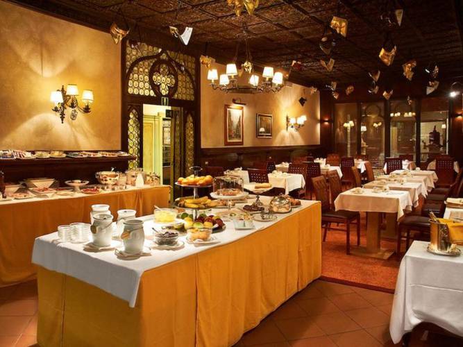 Colazione a buffet Hotel Saturnia & International**** VENEZIA