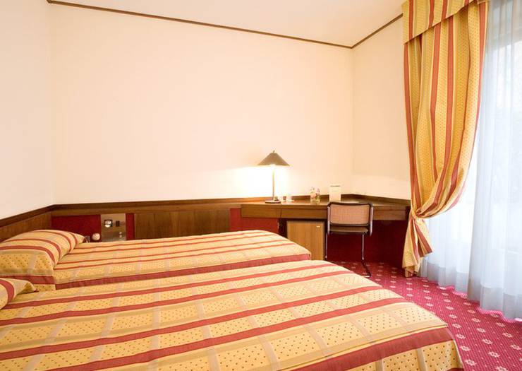 Standard twin room Hotel Excelsior San Marco**** BERGAMO Standard twin room Hotel Excelsior San Marco**** BERGAMO