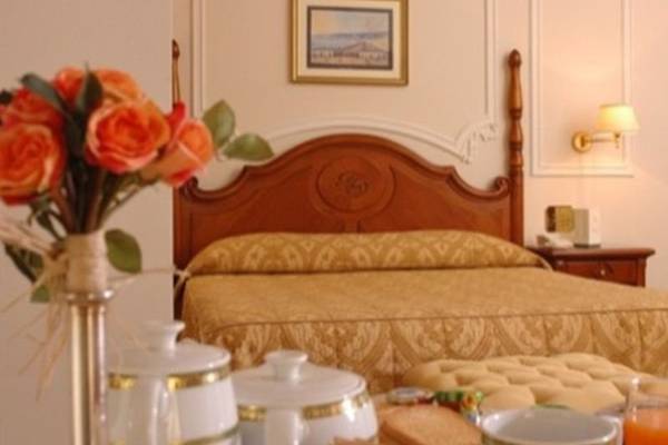 Double room Grand Hotel Vanvitelli**** in CASERTA