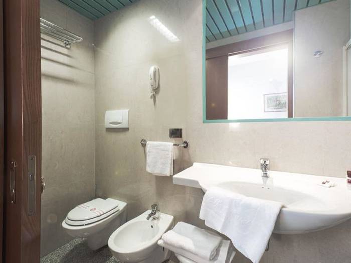 Jacuzzi room: alfa fiera hotel**** vicenza Jacuzzi room: alfa fiera hotel**** vicenza