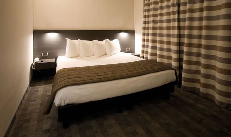 Small double room hotel ovest**** piacenza Small double room hotel ovest**** piacenza