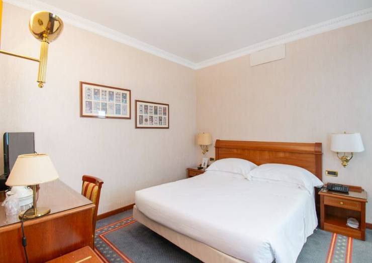 Standard double room Hotel Excelsior San Marco**** BERGAMO Standard double room Hotel Excelsior San Marco**** BERGAMO
