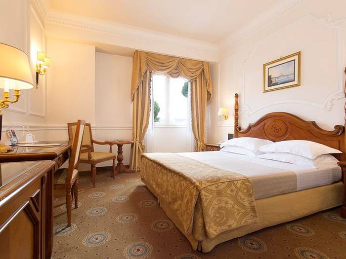 Double room grand hotel vanvitelli**** caserta Double room grand hotel vanvitelli**** caserta