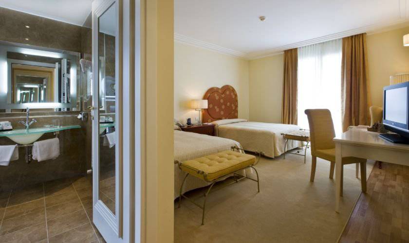 Camera exclusive a due letti Rizzi Aquacharme Hotel & Spa**** BOARIO TERME Camera exclusive a due letti Rizzi Aquacharme Hotel & Spa**** BOARIO TERME