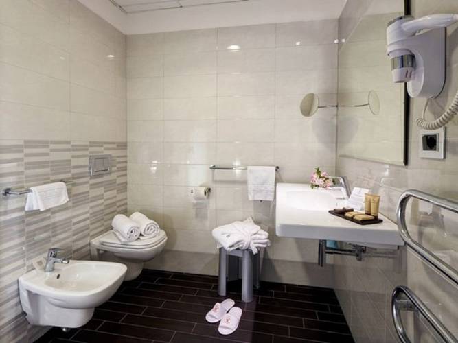 Bathroom Hotel Federico II**** ANCONA-JESI