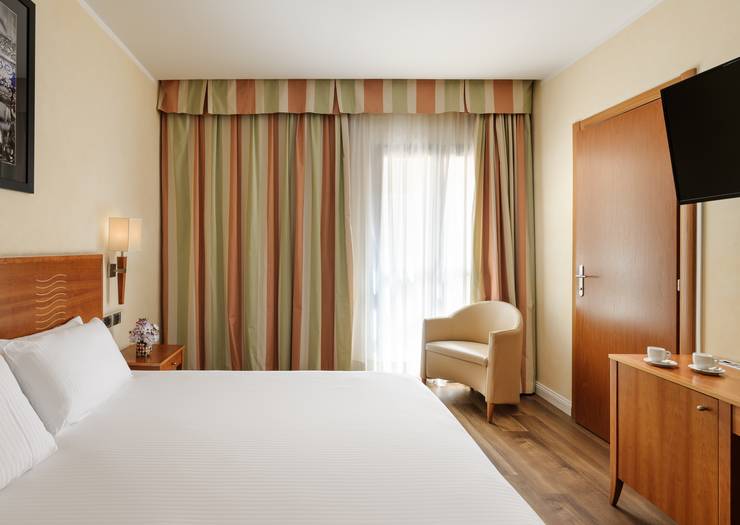 Camera classic matrimoniale Hotel Dei Cavalieri Caserta**** CASERTA