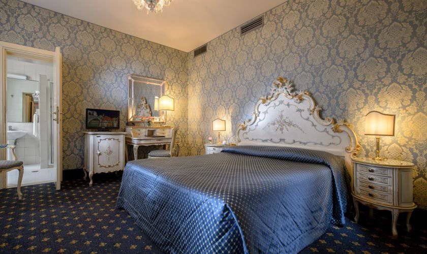 Camera classic matrimoniale Hotel Rialto**** VENEZIA Camera classic matrimoniale Hotel Rialto**** VENEZIA