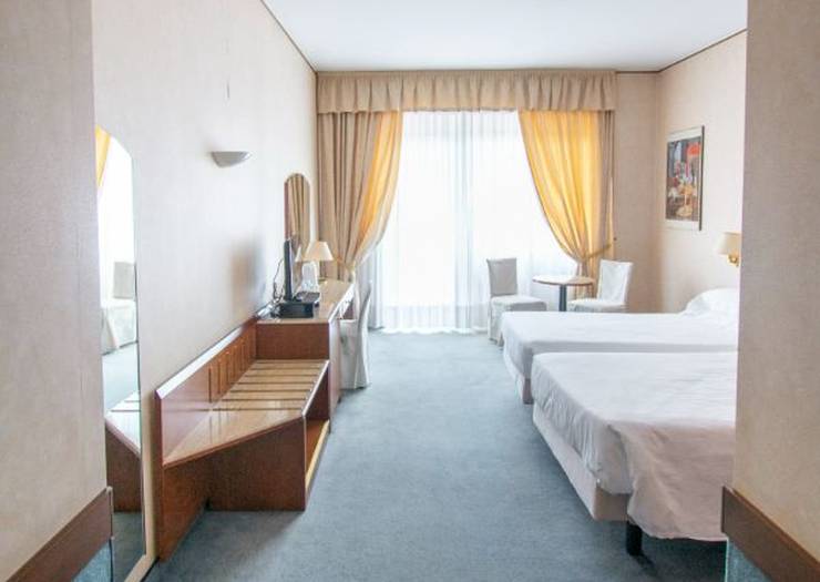 Deluxe twin room Hotel Excelsior San Marco**** BERGAMO Deluxe twin room Hotel Excelsior San Marco**** BERGAMO