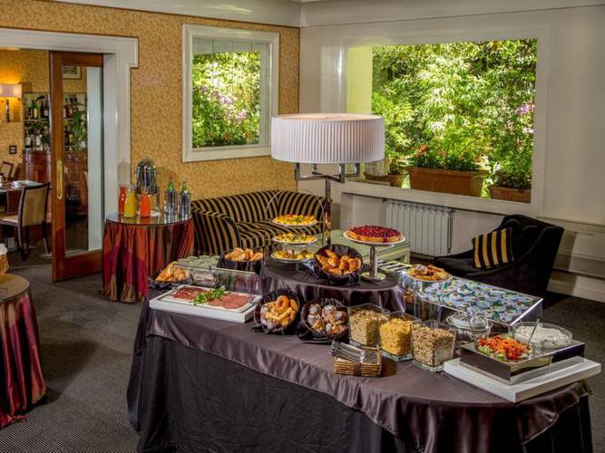 Buffet breakfast Hotel Panama Garden**** ROME