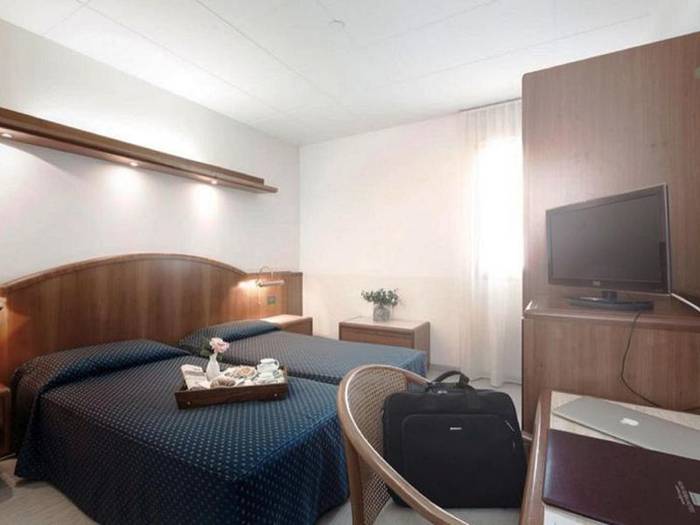 Superior room with double or twin beds Alfa Fiera Hotel**** VICENZA Superior room with double or twin beds Alfa Fiera Hotel**** VICENZA