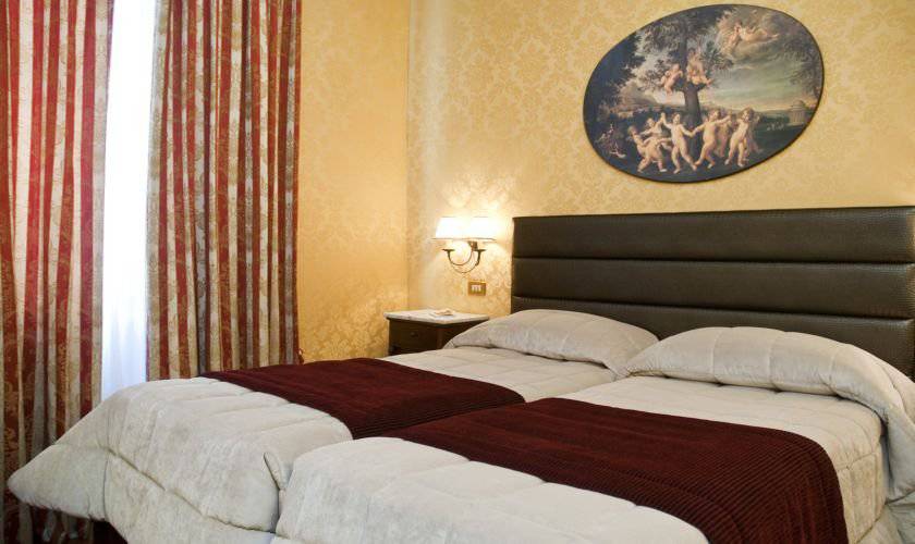 Camera superior matrimoniale Hotel Royal Court**** ROMA