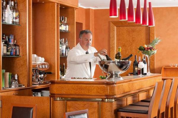 Bar hotel artemide**** roma Bar hotel artemide**** roma