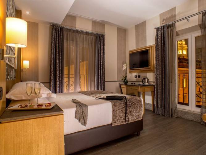 Deluxe double room hotel royal court**** rome Deluxe double room hotel royal court**** rome