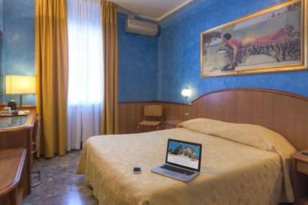 Double room Hotel Europa**** in NOVARA