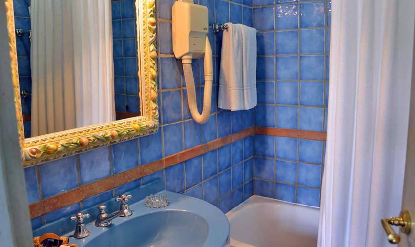 Classic room eith double or twin beds Hotel Boccaccio**** PISA-CALCINAIA Classic room eith double or twin beds Hotel Boccaccio**** PISA-CALCINAIA
