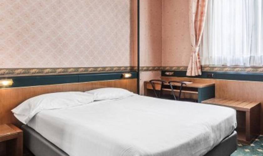 Economy double room Hotel Des Etrangers*** MILAN