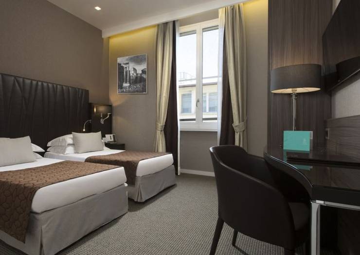 Comfort twin room Hotel Artemide**** ROME