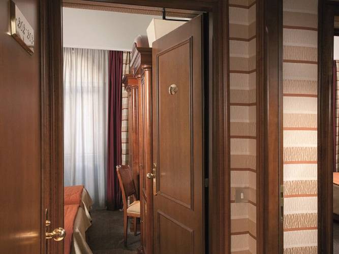 Classic quadruple room hotel mascagni**** rome Classic quadruple room hotel mascagni**** rome