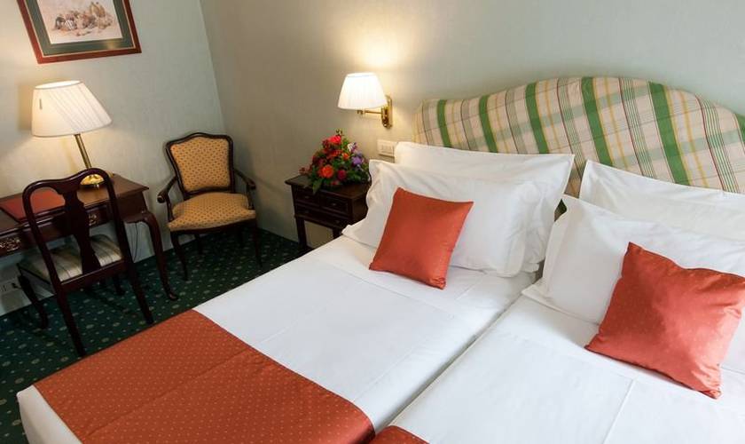 Classic twin room Hotel Victoria**** TURIN