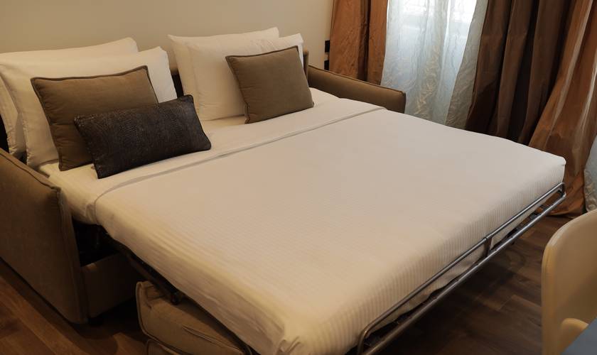 Classic family room Hotel Dei Cavalieri Milano Duomo**** MILAN Classic family room Hotel Dei Cavalieri Milano Duomo**** MILAN