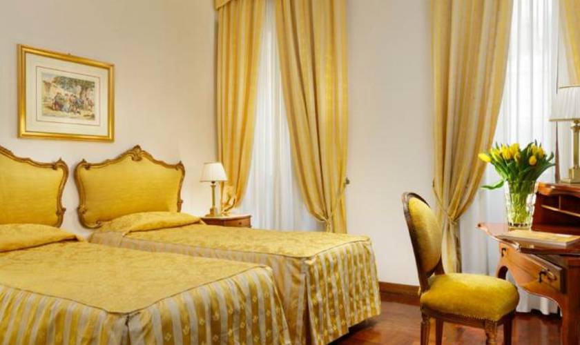 Camera a due letti Hotel Forum**** ROMA Camera a due letti Hotel Forum**** ROMA