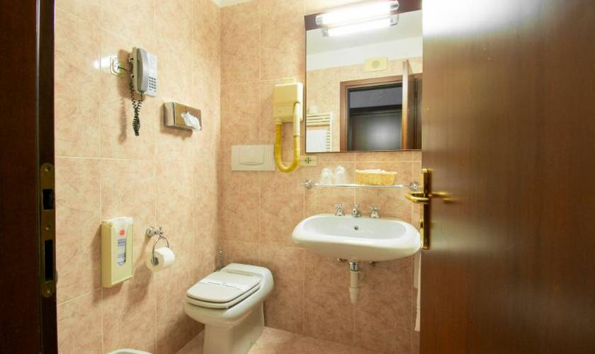 Standard double room Hotel Excelsior San Marco**** BERGAMO Standard double room Hotel Excelsior San Marco**** BERGAMO