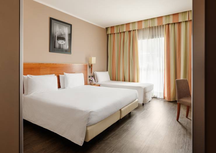 Family room Hotel Dei Cavalieri Caserta**** CASERTA