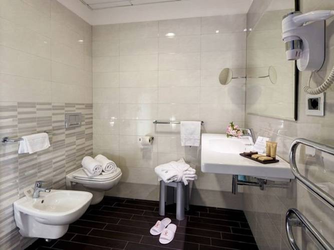 Superior double room hotel federico ii**** ancona-jesi Superior double room hotel federico ii**** ancona-jesi