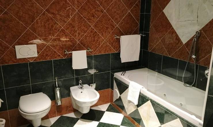 Classic double room lake view regina palace hotel**** stresa-lago maggiore Classic double room lake view regina palace hotel**** stresa-lago maggiore