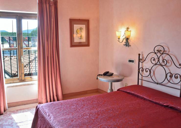Classic room with french bed Hotel Boccaccio**** PISA-CALCINAIA