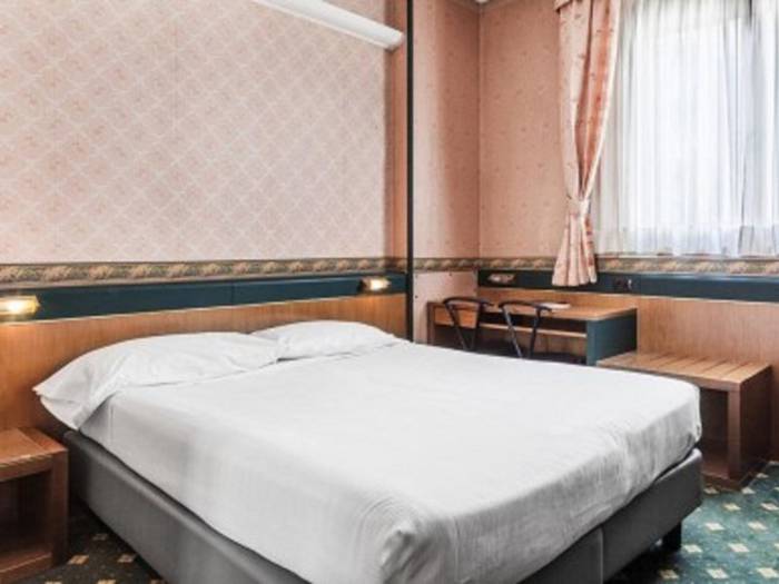 Economy double room Hotel Des Etrangers*** MILAN