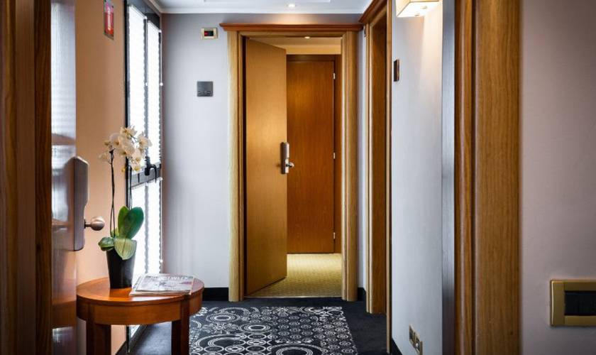 Family room Hotel Dei Cavalieri Caserta**** CASERTA Family room Hotel Dei Cavalieri Caserta**** CASERTA