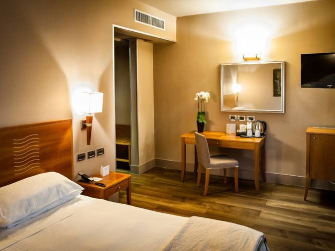 Superior double room Hotel Dei Cavalieri Caserta**** CASERTA Superior double room Hotel Dei Cavalieri Caserta**** CASERTA
