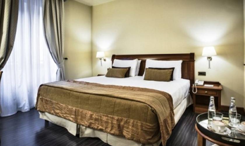 Classic double room or twin Hotel Dei Cavalieri Milano Duomo**** MILAN Classic double room or twin Hotel Dei Cavalieri Milano Duomo**** MILAN