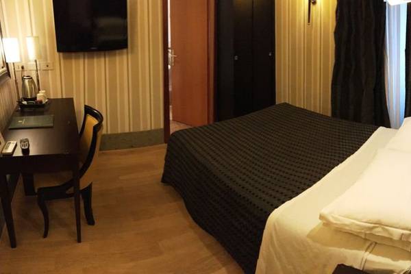 Camera executive singola Hotel Panama Garden**** a ROMA
