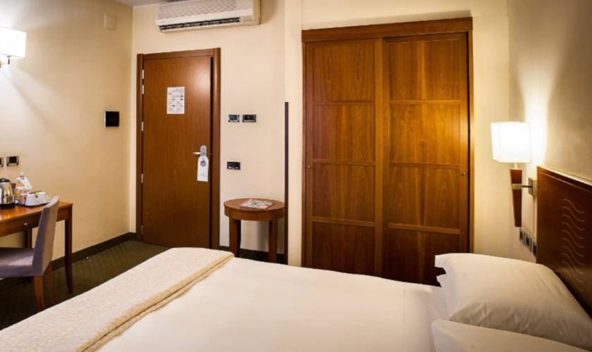 Classic double Hotel Dei Cavalieri Caserta**** CASERTA Classic double Hotel Dei Cavalieri Caserta**** CASERTA