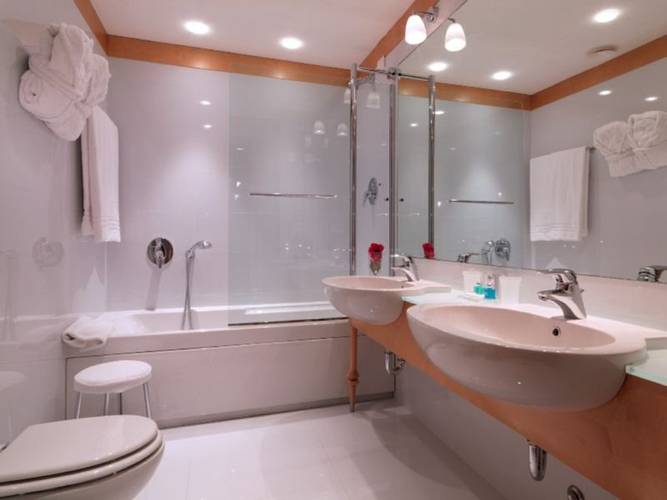 Superior king bed double room hotel spadari al duomo**** milan Superior king bed double room hotel spadari al duomo**** milan