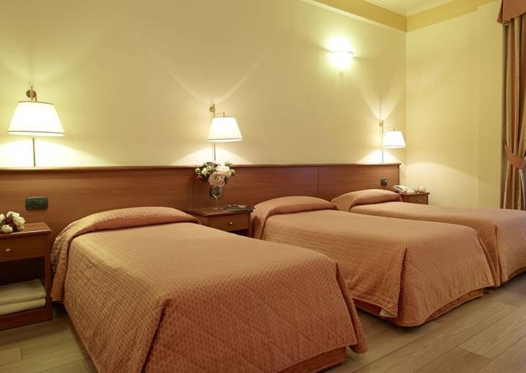 Triple room Hotel Italia*** VERONA Triple room Hotel Italia*** VERONA