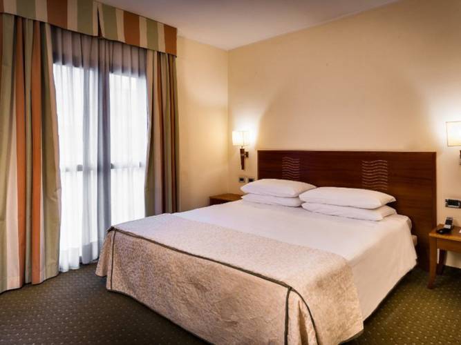 Classic double Hotel Dei Cavalieri Caserta**** CASERTA Classic double Hotel Dei Cavalieri Caserta**** CASERTA