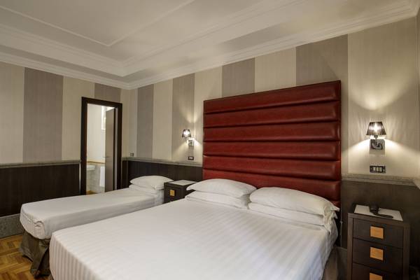 Camera standard tripla Hotel Royal Court**** a ROMA