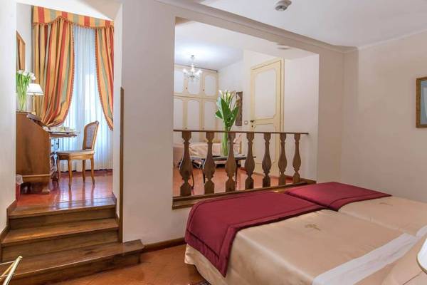 Triple room Hotel Forum**** in ROME