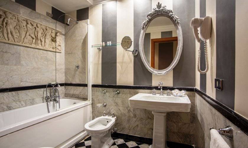 Deluxe triple room Hotel Royal Court**** ROME