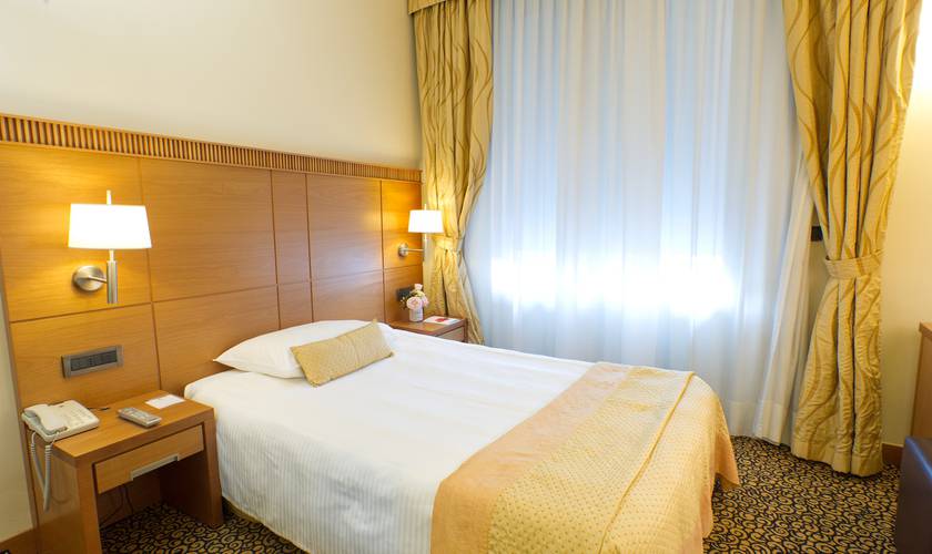 Classic single room Hotel Dei Cavalieri Caserta**** CASERTA Classic single room Hotel Dei Cavalieri Caserta**** CASERTA