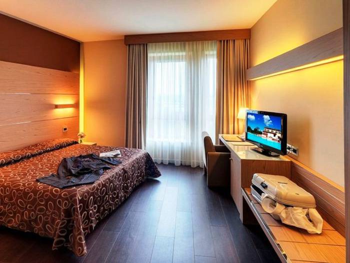 Camera superior matrimoniale hotel federico ii**** ancona-jesi Camera superior matrimoniale hotel federico ii**** ancona-jesi