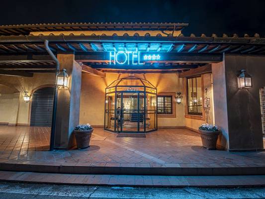 Hotel boccaccio**** Hotel Boccaccio**** PISA-CALCINAIA Hotel boccaccio**** Hotel Boccaccio**** PISA-CALCINAIA