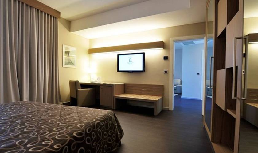 Triple room Hotel Federico II**** ANCONA-JESI