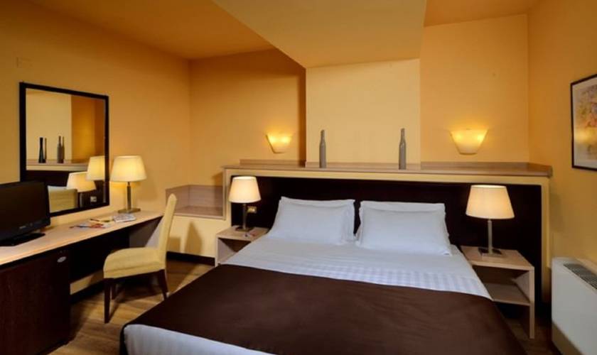 Double room Hotel Carlton*** FERRARA Double room Hotel Carlton*** FERRARA